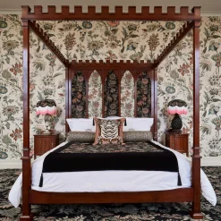 CASTLE Bed